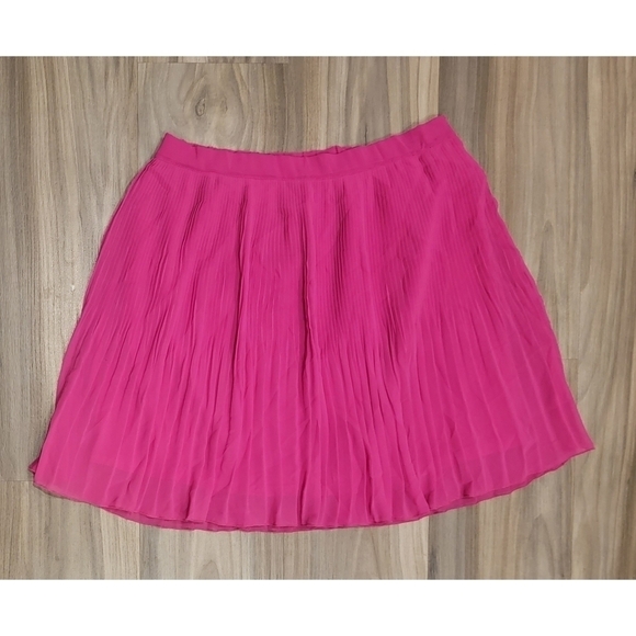 Old Navy Skirt - Picture 1 of 9